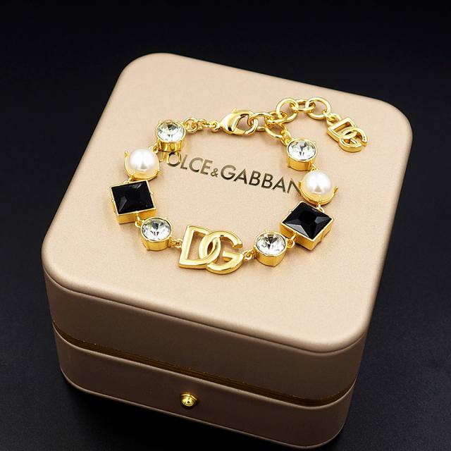 Dolce & Gabbana D&G letter black and white diamond pearl bracelet DDD