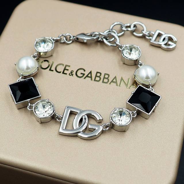 Dolce & Gabbana D&G letter black and white diamond pearl bracelet DDD