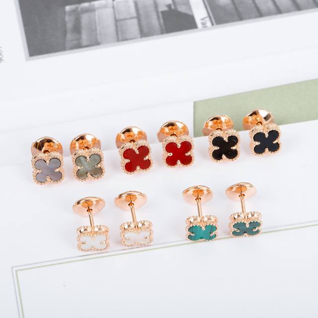 Malachite and other stones we produce Mini earrings Z batch 22100+ Look for the
