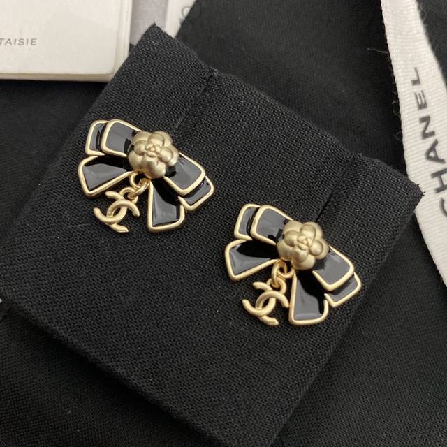 Patch of Fairy Fragrance Bow Earrings Bow Earrings Camellia Double C Pendant Ear