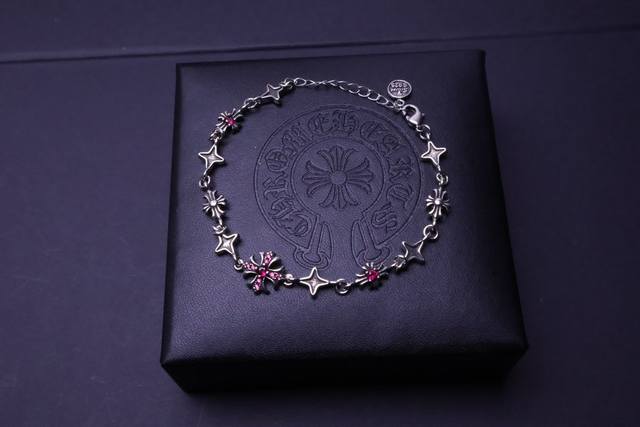 Chrome Hearts bracelet is so cool. The latest Chrome Hearts necklace has a diff