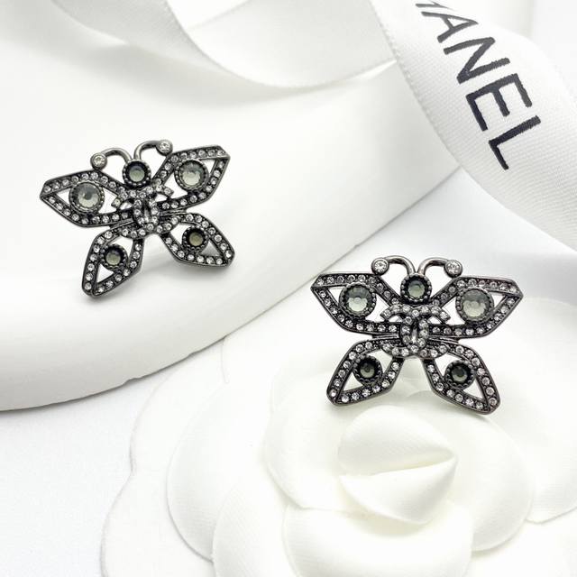 Chanel earrings are hot-selling and new products are available Chan 25 black gu