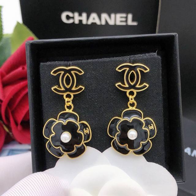 No. Xed0225 Chanel original new small Xiangshan Camellia double C earrings high