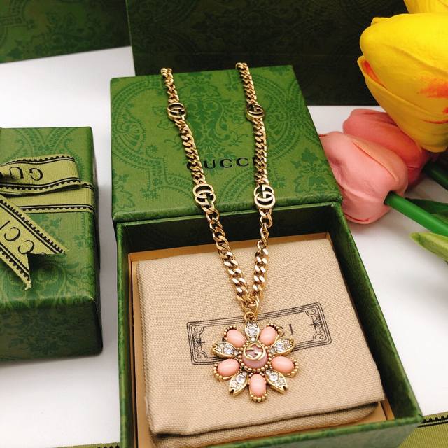No. Gxl0049 Gucci new set sunflower necklace DDD
