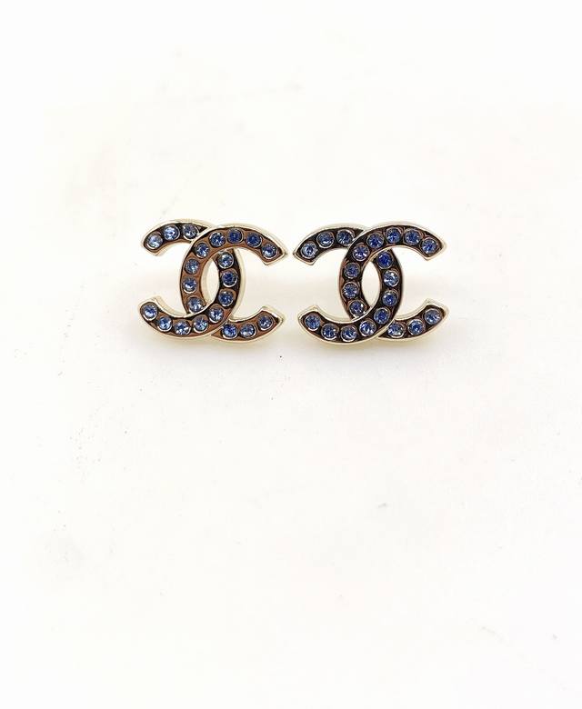 Ch*Nel Latest light gold blue diamond Cc earrings consistent Zp brass material D
