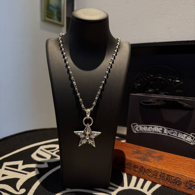 New counter quality Chrome Hearts Chrome Hearts five-star flower necklace, five