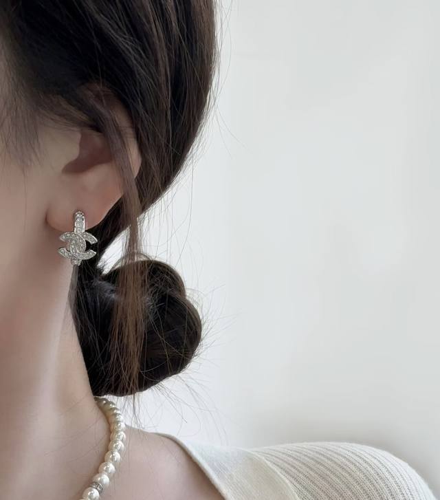 Chanel25S Beautiful Hidden Model