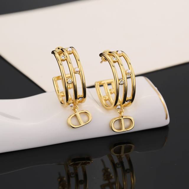 The latest Dior popular style among all internet celebrities, the popular Dior