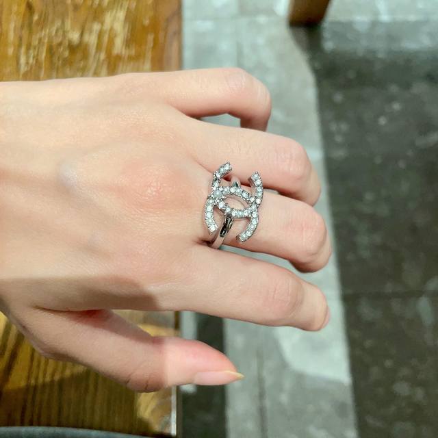 Chanel double C ring! I can't help but praise it once I put it on. The simple d