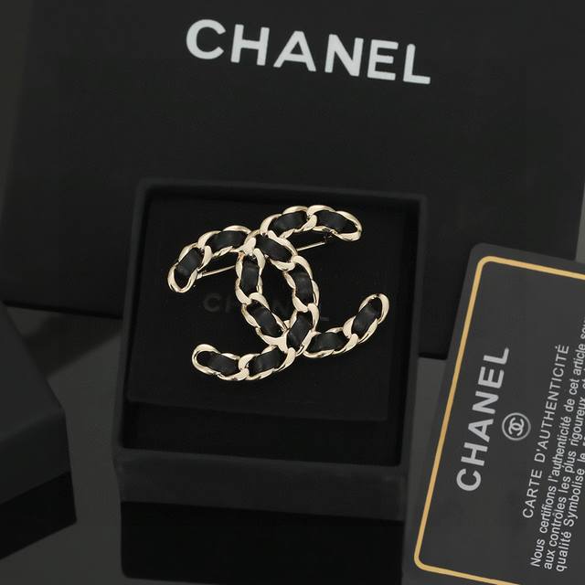 Xiaoxiang brooch hot-selling model is hot and new Synchronous counter exclusive