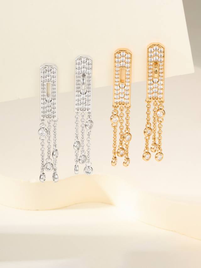 Kelly's new full diamond tassel earrings are simple and elegant. I'm really amaz