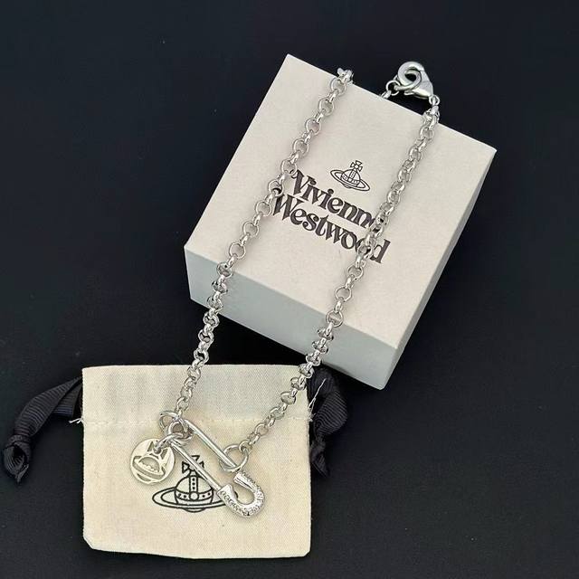 High quality details as shown in the picture, pin necklace baby, what is the ha