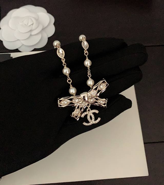 Ch*Nel The latest beautiful bow pearl necklace consistent with Z batch brass mat