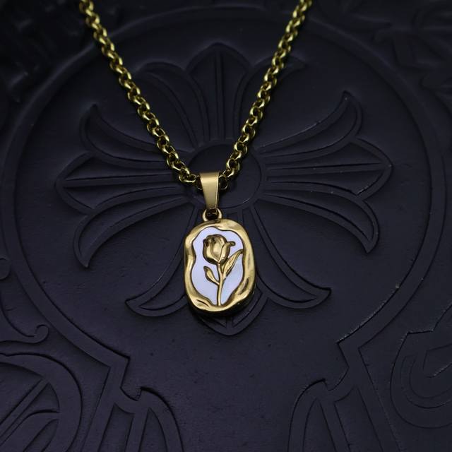 New arrivals] Chrome Hearts necklace, different patterns and designs present a