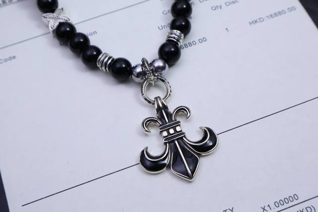 Fashion experts buy with their eyes closed! Chrome Hearts hot black beaded neckl