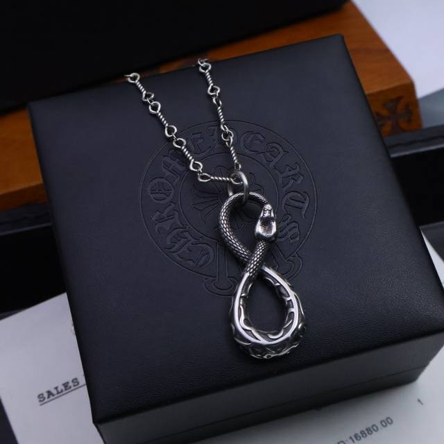 Chrome Hearts Chrome Hearts snake head and snake bone necklace is worth buying!