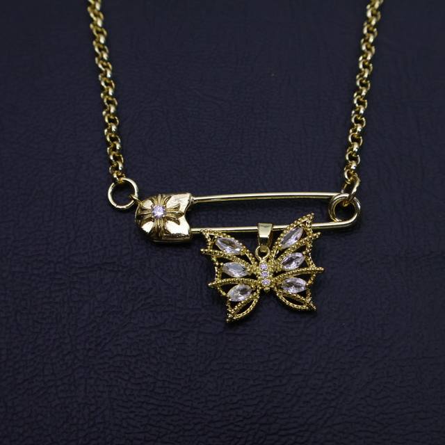 I finally got the Chrome Hearts gold-plated diamond brooch necklace that has be