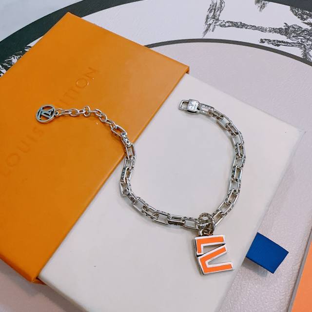 High quality Louis Vuitton Lv bracelet original goods counter new model open mo