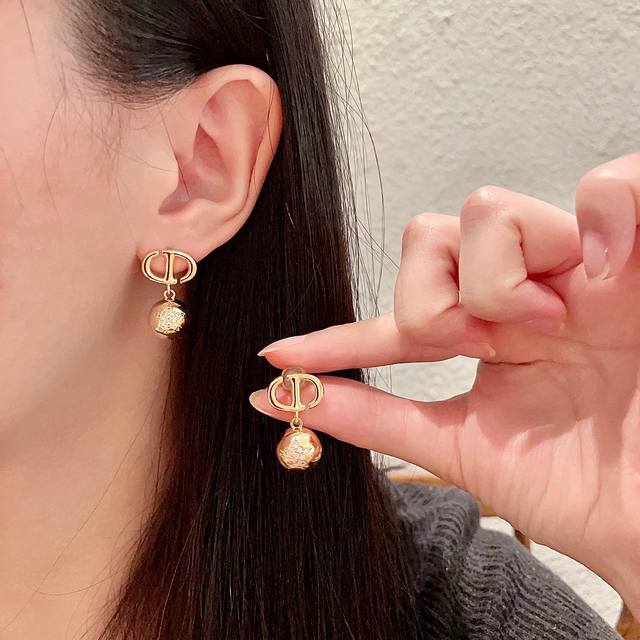 Dior Dior second-hand earrings counter consistent new selection original consist