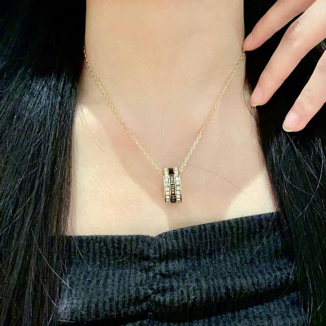 Dior Dior vintage necklace counters are all new and selected original brass mate