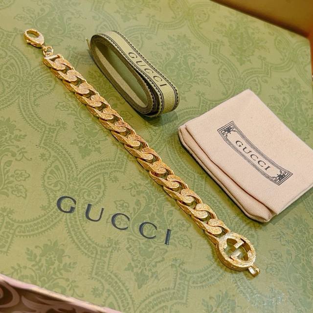 New product release The latest Gucci bracelet gold The latest classic style Exq