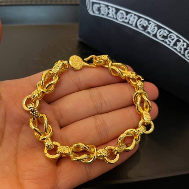 Counter quality Chrome Hearts classic gold-colored cross bracelet, with differe