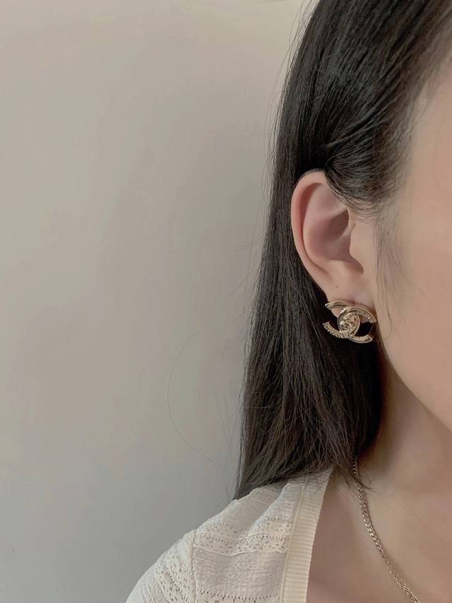 We produce 4550 in batch Z, please consult us for large quantities Double C ear