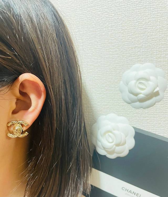 We produce 4550 in batch Z, please consult us for large quantities Double C ear
