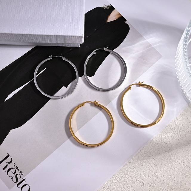 Celine earring batch Reclous new product simple and fashionable earrings earring