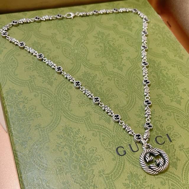 The latest Gucci necklace. The chain is of a higher grade. The same style as th