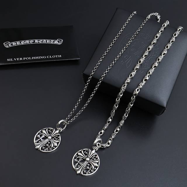 Cross chain Pearl chain Too cool The latest Chrome Hearts No explosion, no relea