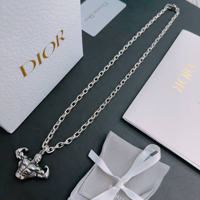 Dior new Dior necklace original goods counter new model open mold retro fashion
