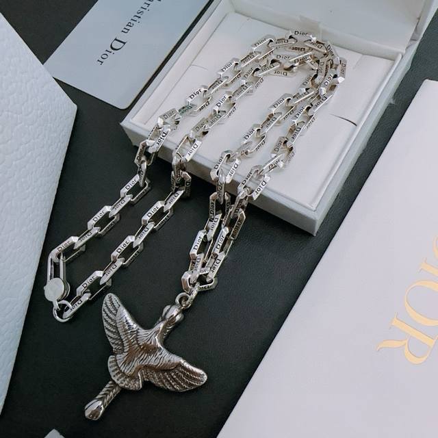 Dior new Dior necklace original goods counter new model open mold retro fashion
