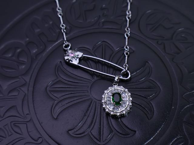 Hot item recommendation: Chrome Hearts necklace, brooch chain is so cool. The la