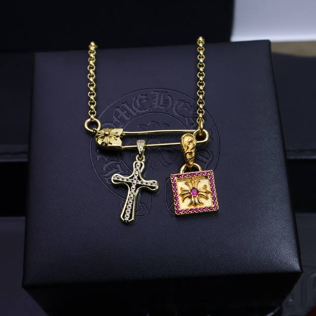 Hot item recommendation: Chrome Hearts necklace, brooch chain is so cool. The la