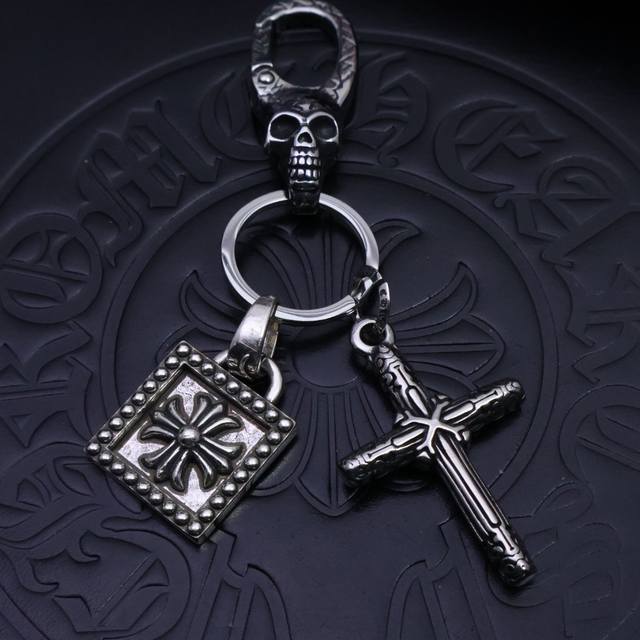 2025 Fashion Recommendation] Chrome Hearts keychain pendants and trouser bag pen