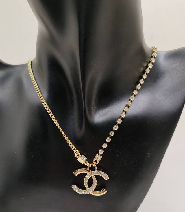 Ch*Nel Latest claw chain single layer necklace consistent Zp brass material DDD