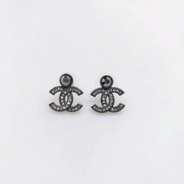Ch*Nel Latest gun black Cc earrings consistent Zp brass material DDD
