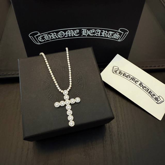 New counter quality Chrome Hearts Chrome Hearts diamond cross necklace with con