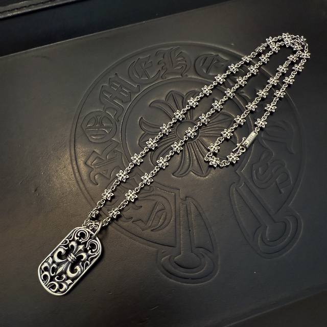 New counter quality Chrome Hearts Chrome Hearts classic retro cross flower neck