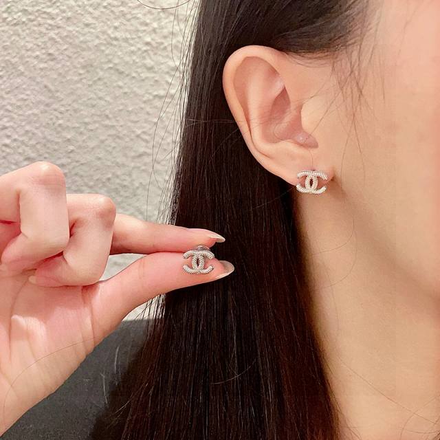 Chanel Chanel vintage double C earrings original replica logo Xiaoxiang's styles
