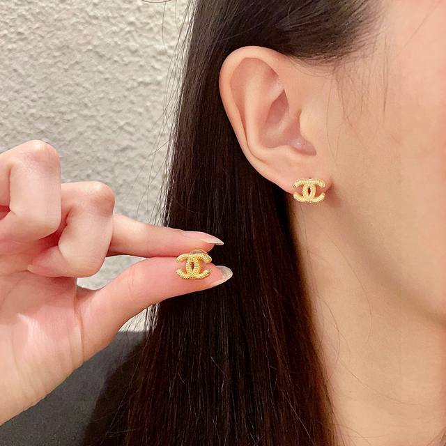 Chanel Chanel vintage double C earrings original replica logo Xiaoxiang's styles