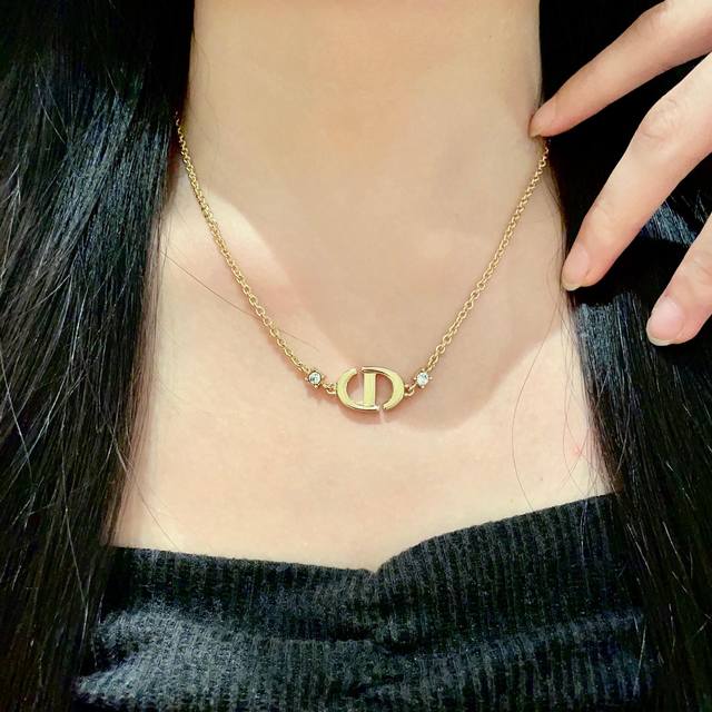Dior Dior vintage necklace counters are all new and selected original brass mate