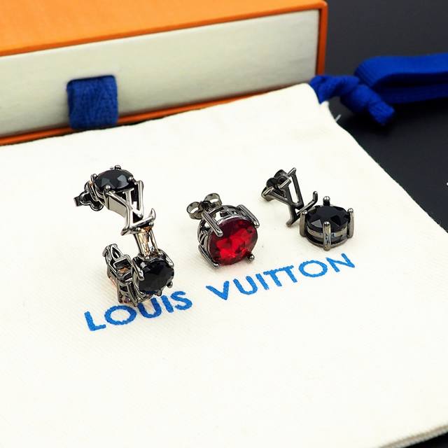 Donkey's gun color three-piece earrings DDD