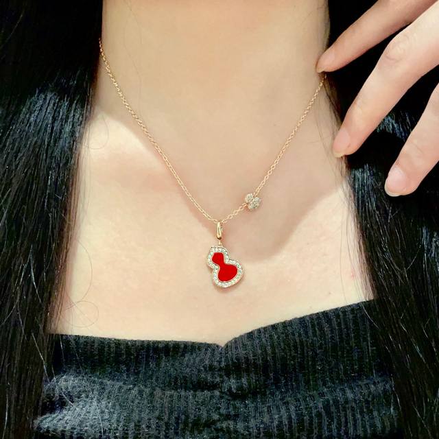 Seiko version Kirin gourd red mother-of-pearl necklace. The homonym of gourd is