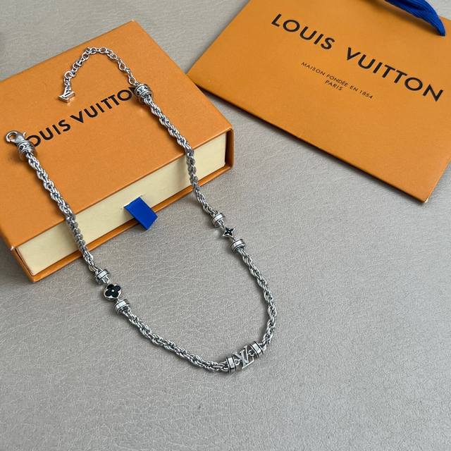 Original Lv necklace Louis Vuitton Louis Vuitton counter consistent material po