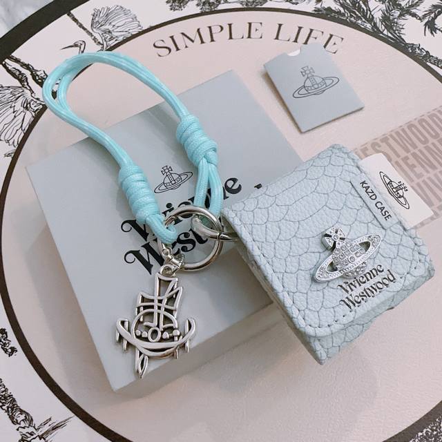 New product release Queen Mother's key chain bag buckle earphone case latest mod
