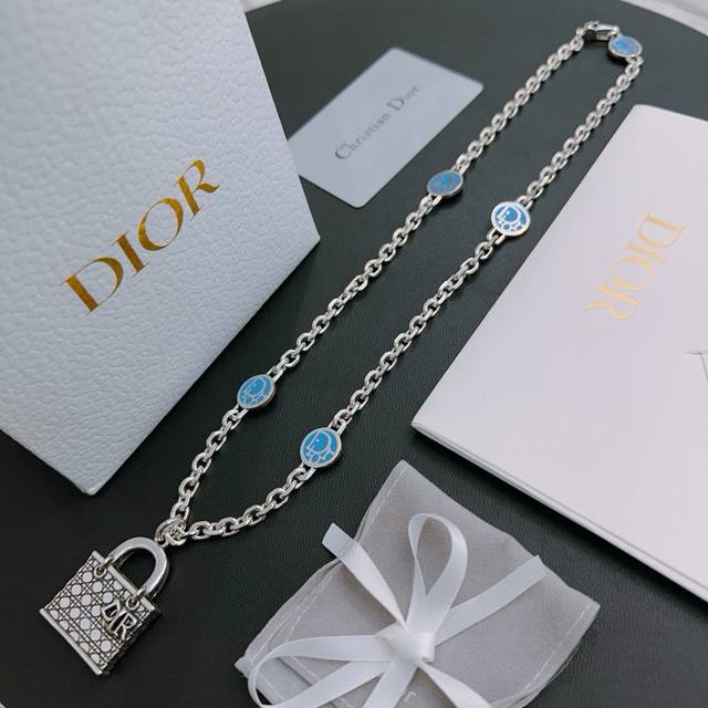 Dior new Dior necklace original goods counter new model open mold retro fashion