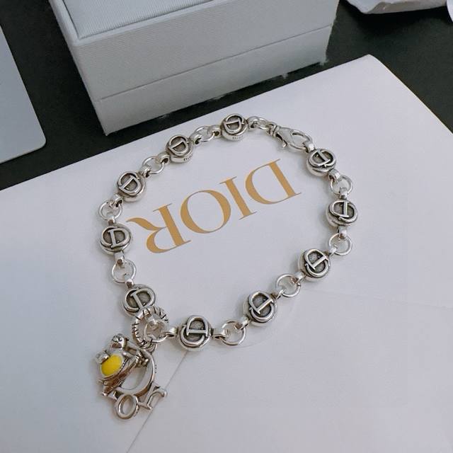 Dior new high-quality Dior bracelet original goods counter new mold retro fashio