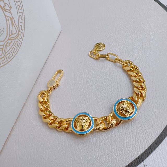 High quality Versace necklace Medusa head original goods counter new model open